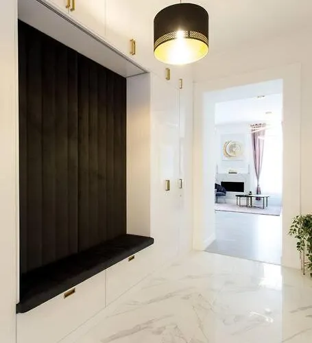 Luxurious King And Queen Bed Park4free * Budapest