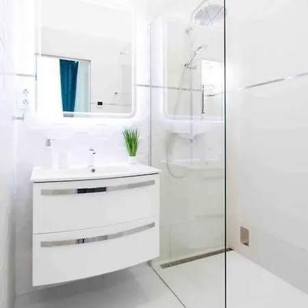 Luxurious King And Queen Bed Park4free Appartement *